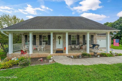 225 Hillsborough Ln, Lenoir City, TN, 37772-5293 | Card Image