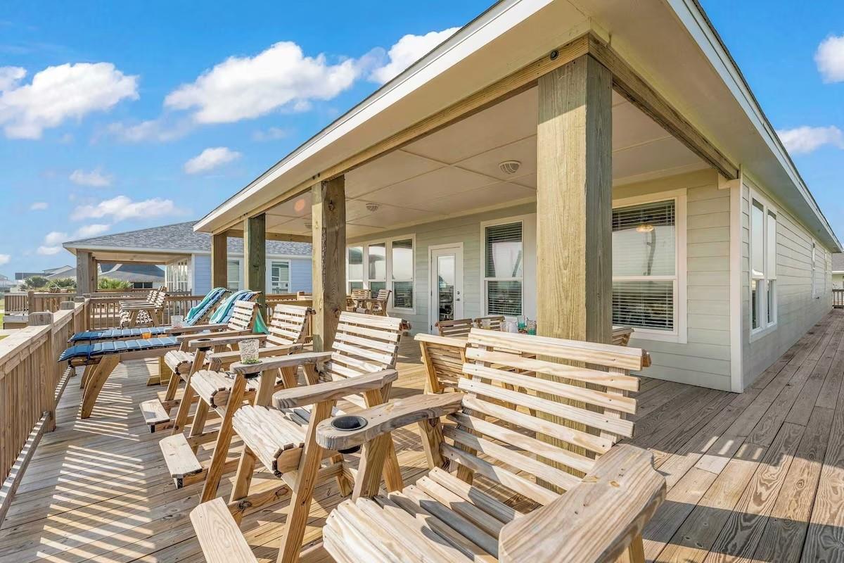 Residential in Crystal Beach 3