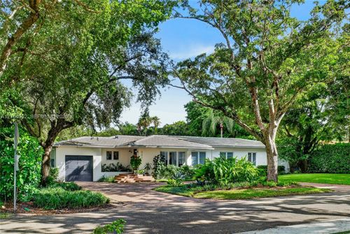 521 San Juan Dr, Coral Gables, FL, 33143-6316 | Card Image
