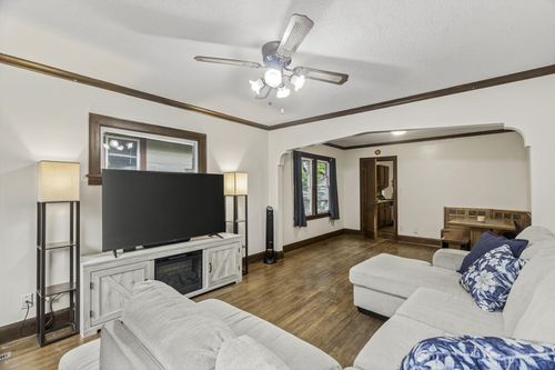 1125 6th St E, Saint Paul, MN, 55106-4633 | Card Image
