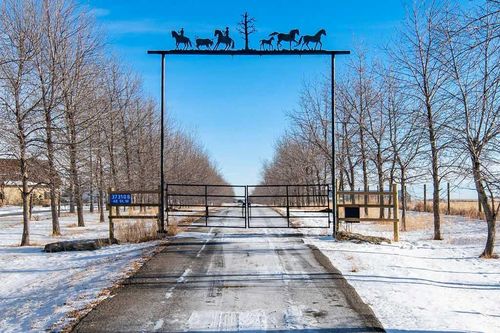 373108 48 St W, Foothills, AB, T1S6B9 | Card Image