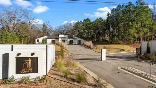 6043 N Park Central Ct, Tyler, TX, 75703-1283 | Card Image