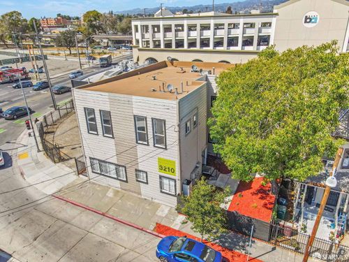 3210 San Leandro St, Oakland, CA, 94601-2934 | Card Image