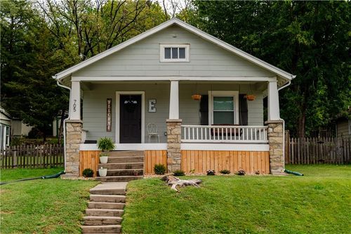 705 4th St, Platte City, MO, 64079-8458 | Card Image