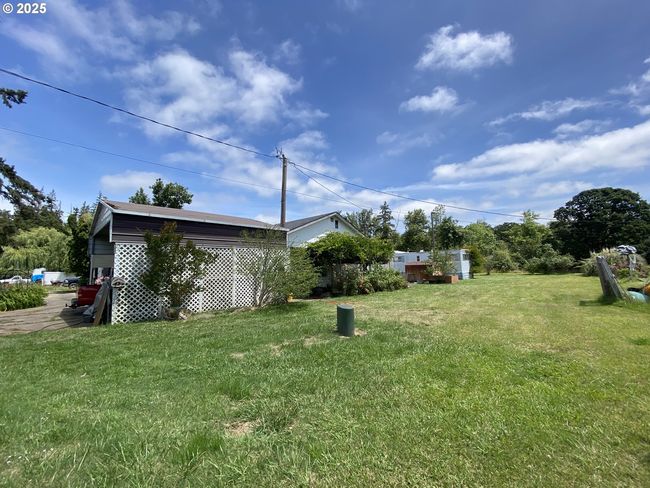 35001 Seavey Loop Rd, House other with 2 bedrooms, 1 bathrooms and null parking in Eugene OR | Image 14