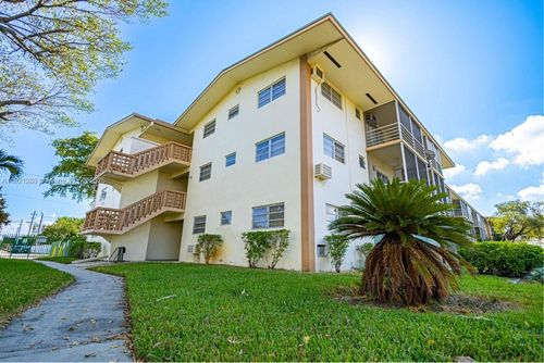 215-16790 Ne 14th Ave, Miami, FL, 33162-2874 | Card Image