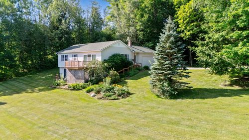 159 Brooks St, Newport, VT, 05855-8675 | Card Image