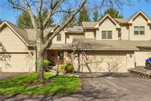 3 Colonial Cir, Fairport, NY, 14450-4114 | Card Image