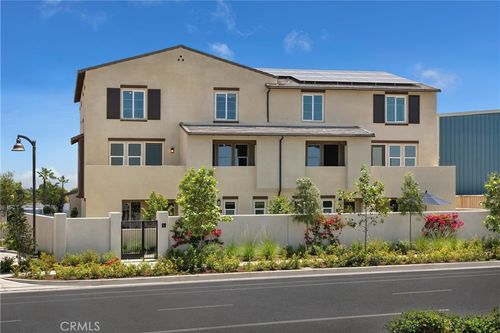 1950 W Sycamore Dr, Compton, CA, 90220-1477 | Card Image
