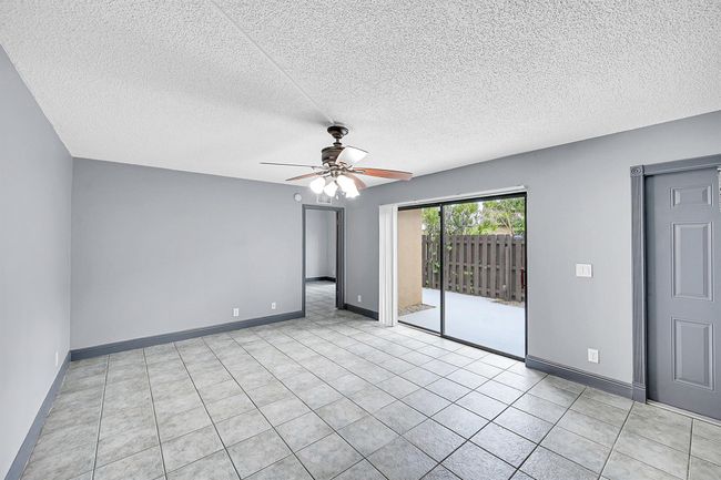 1204 Waterview Cir, Condo with 3 bedrooms, 3 bathrooms and null parking in Palm Springs FL | Image 4
