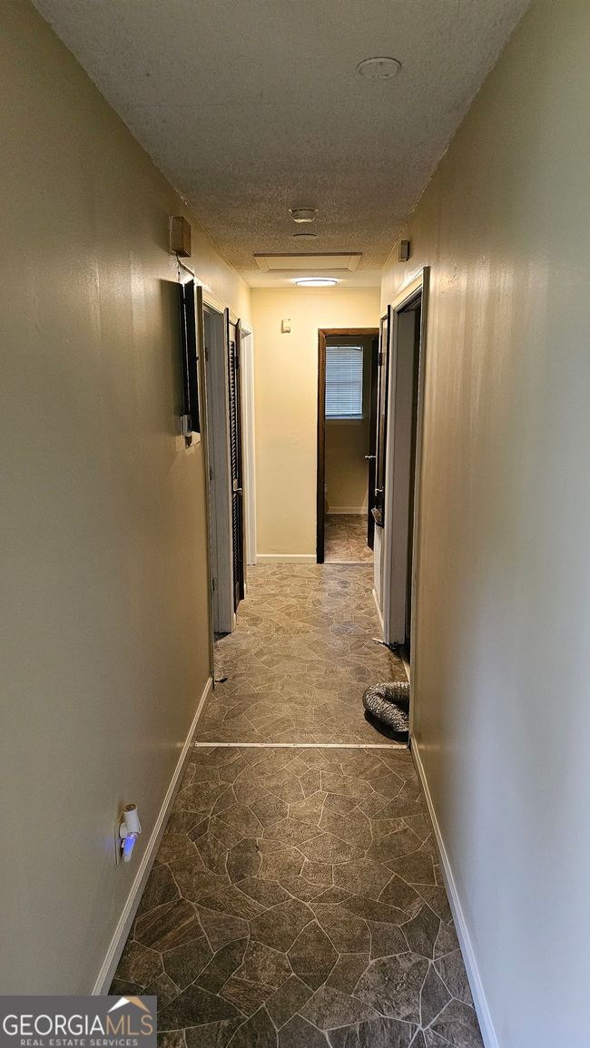 412 Vienna Cir, House other with 4 bedrooms, 2 bathrooms and null parking in Fort Valley GA | Image 7