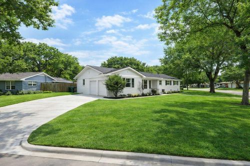 1112 Karla Dr, Hurst, TX, 76053-4433 | Card Image