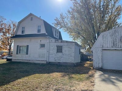 423 5th St Nw, House other with 3 bedrooms, 1 bathrooms and null parking in Waverly IA | Image 3