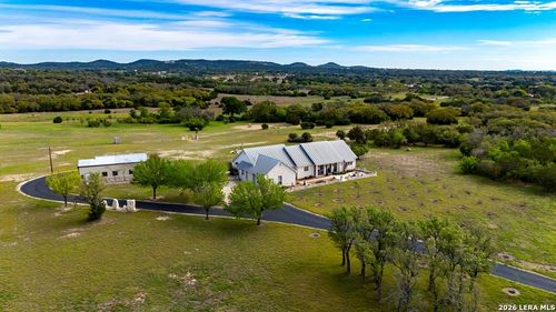 360 Bluff Creek Rd, Center Point, TX, 78010-5417 | Card Image