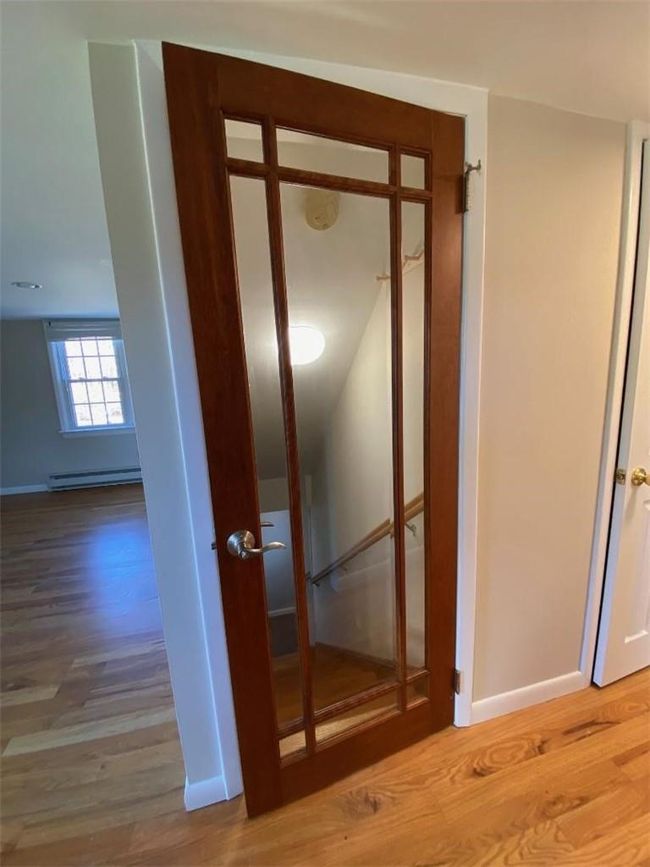 2 - 349 Vineyard Ave, Condo with 1 bedrooms, 1 bathrooms and null parking in Highland NY | Image 4