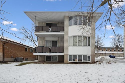 24 Austin Dr, Waterloo, ON, N2L3Y1 | Card Image