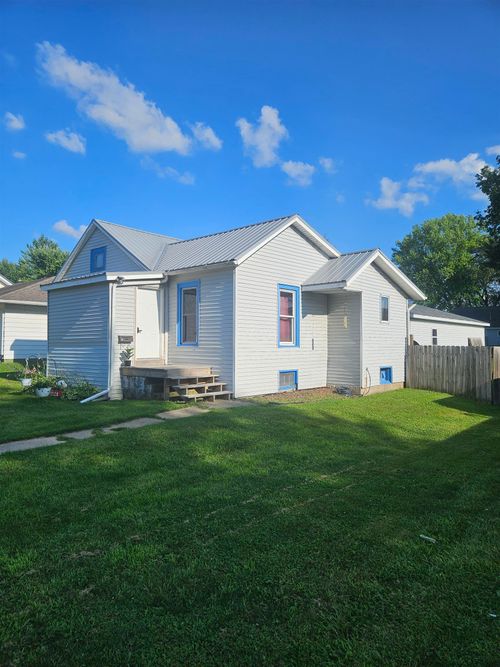 204 Adams St, Boscobel, WI, 53805-1722 | Card Image