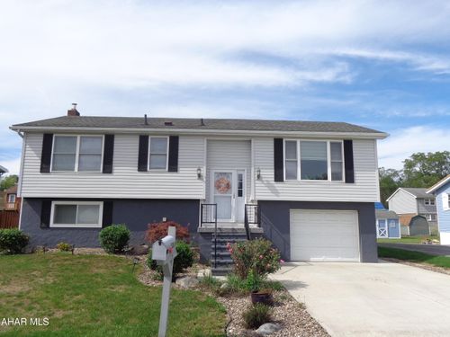 5016 Beale Ave, Altoona, PA, 16601-1022 | Card Image