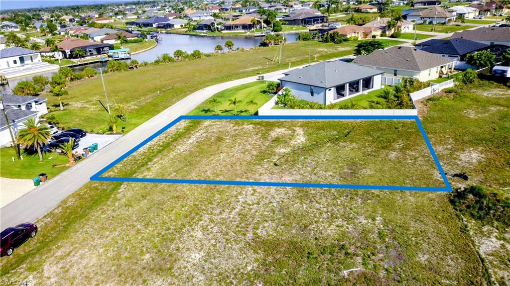 Land in CAPE CORAL 4