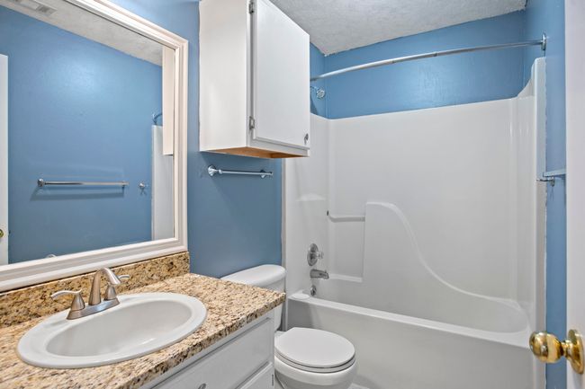 Bathroom 2 | Image 23