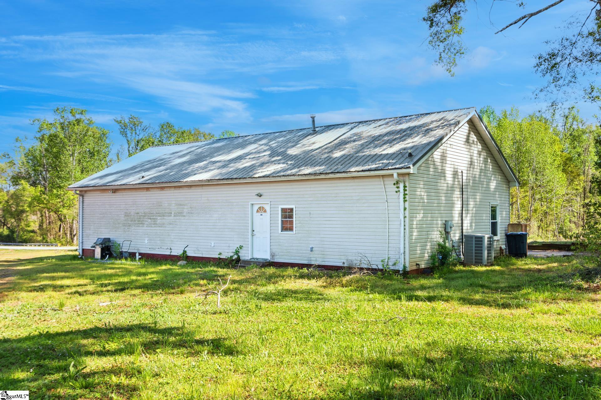 Commercial Sale in Laurens 3