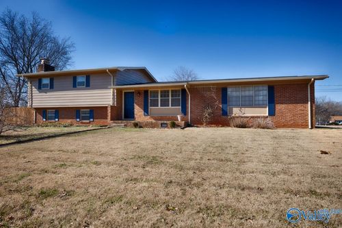 7711 Logan Dr Sw, Huntsville, AL, 35802-2944 | Card Image