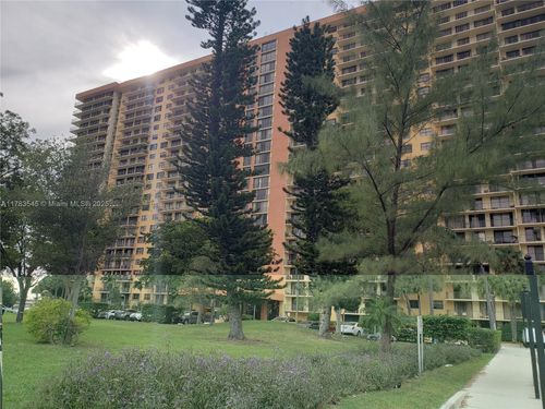 apt-1905-290 174th St, Sunny Isles Beach, FL, 33160-3255 | Card Image