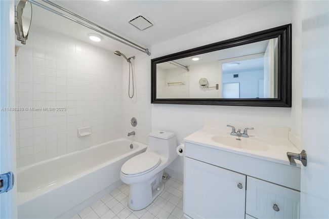 APT-308 - 2600 Collins Ave, Condo with 2 bedrooms, 4 bathrooms and null parking in Miami Beach FL | Image 30