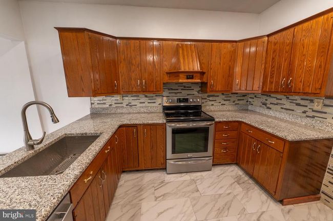 4242 Dillingersville Rd, House other with 5 bedrooms, 3 bathrooms and null parking in ZIONSVILLE PA | Image 6