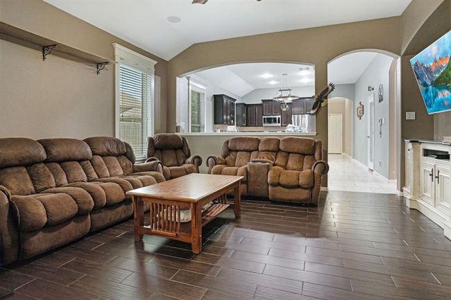 18819 Deer Trace Dr, House other with 3 bedrooms, 2 bathrooms and 2 parking in Crosby TX | Image 12