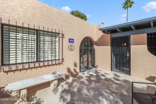 4736 N Calle Lampara, Tucson, AZ, 85718-5861 | Card Image