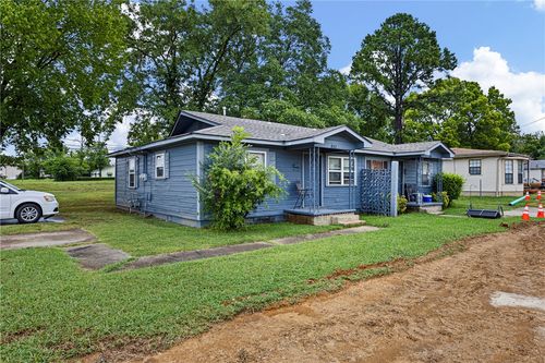 820 & 822 Pine Street, Conway, AR, 72032 | Card Image