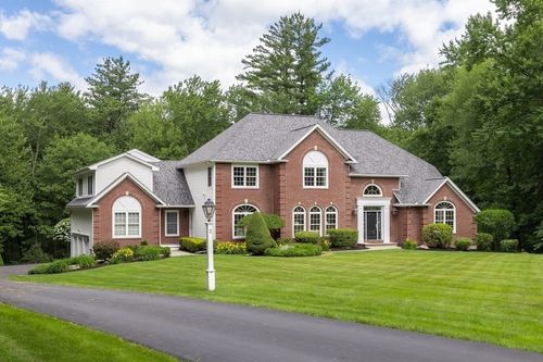 2 Eden Cir, Westborough, MA, 01581 | Card Image