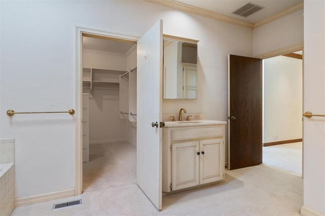 1409 Glenbrook Ter, House other with 3 bedrooms, 4 bathrooms and null parking in Nichols Hills OK | Image 24