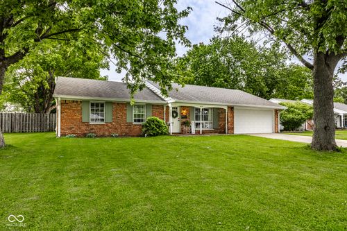 829 Willark Dr, New Whiteland, IN, 46184-1159 | Card Image