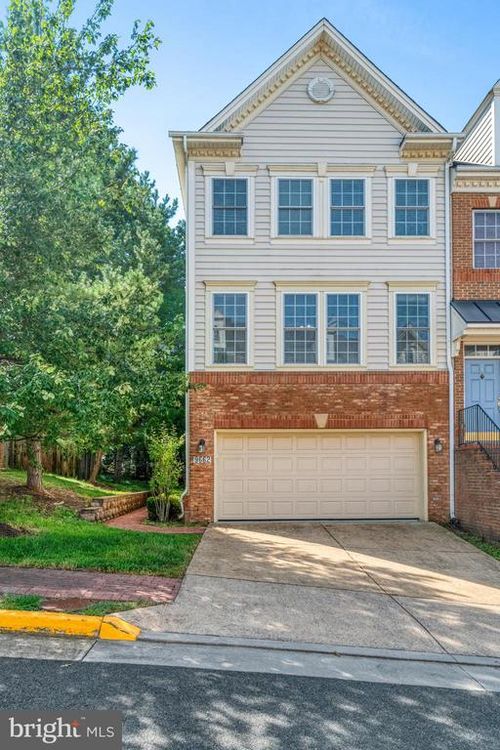 9662 Potters Hill Cir, LORTON, VA, 22079-2319 | Card Image