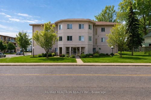 101-107 Bond St, Orillia, ON, L3V1J7 | Card Image