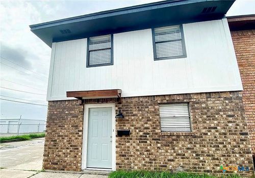 10-1905 N Ben Wilson St, Victoria, TX, 77901-7463 | Card Image
