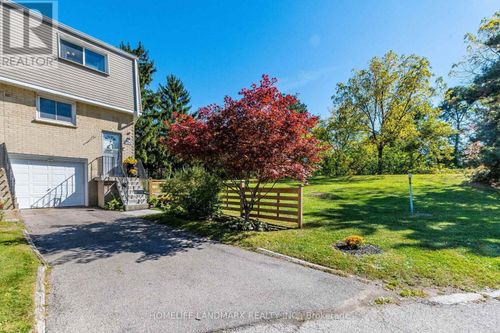 160-400 Mississ Valley Boulevard, Mississauga (Mississauga Valleys), ON, L5A3N6 | Card Image