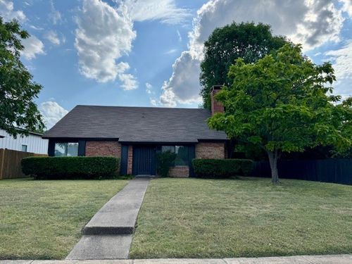 2526 Royalty Dr, Garland, TX, 75044-5530 | Card Image
