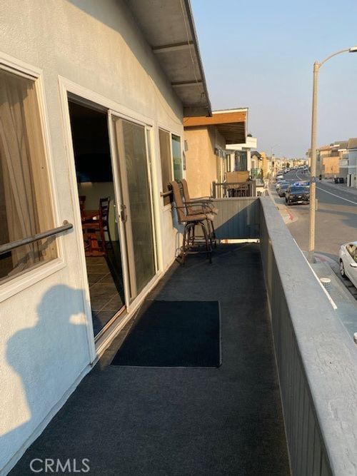 4704 Seashore Dr, Newport Beach, CA, 92663-2524 | Card Image