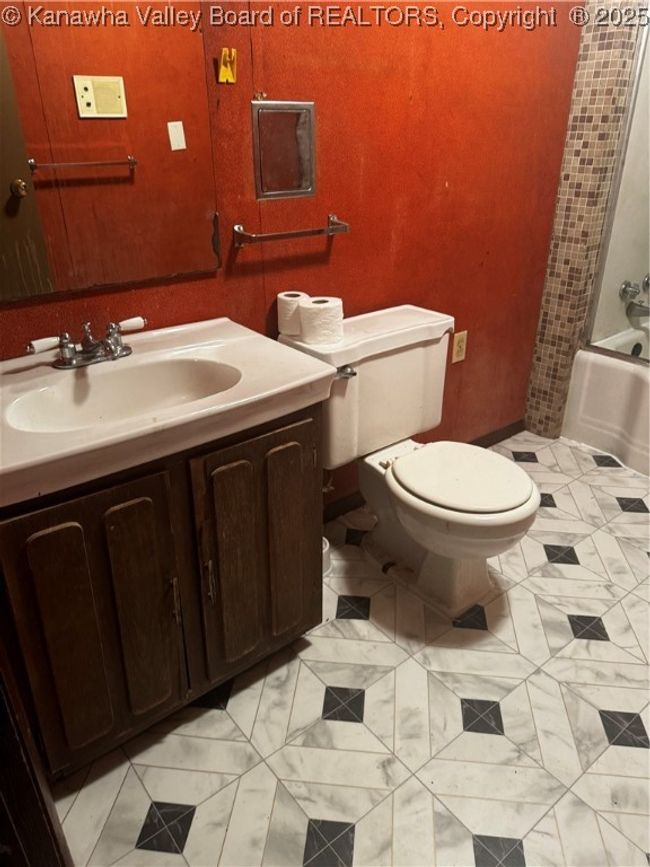 138 Cassick St, House other with 3 bedrooms, 2 bathrooms and null parking in Logan WV | Image 17