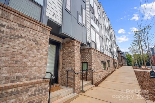 15-411 Charles Ave, Charlotte, NC, 28205-1001 | Card Image