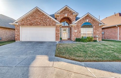 2620 Britany Cir, Bedford, TX, 76022-7812 | Card Image