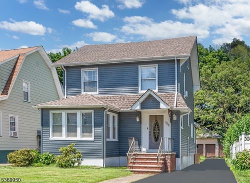 105 William Pl, Totowa, NJ, 07512-2629 | Card Image