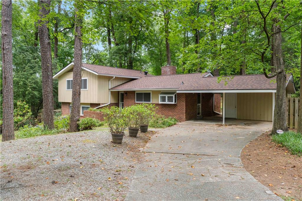 Carriage Dr, Sandy Springs, GA 30328