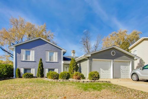 121 S Lancaster Dr, Bolingbrook, IL, 60440-2822 | Card Image