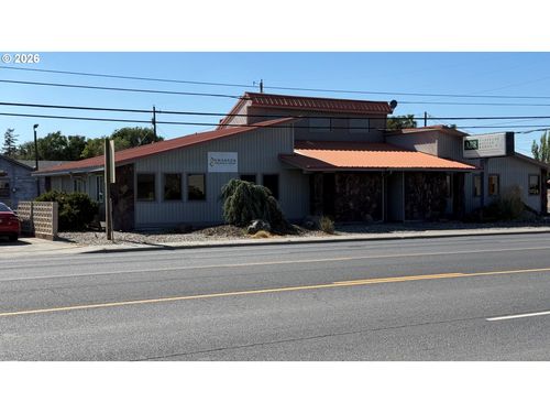 985 N 1st St, Hermiston, OR, 97838-1336 | Card Image