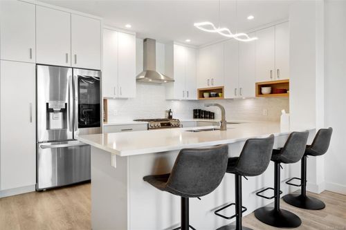 101-330 Waterfront Cres, Victoria, BC, V8T5K3 | Card Image