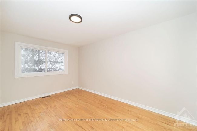 1514 A Lepage Ave, House attached with 3 bedrooms, 2 bathrooms and 2 parking in Ottawa ON | Image 21